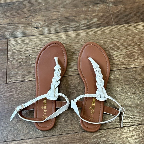 Amazon Shoes - GUC sandals. Size 8